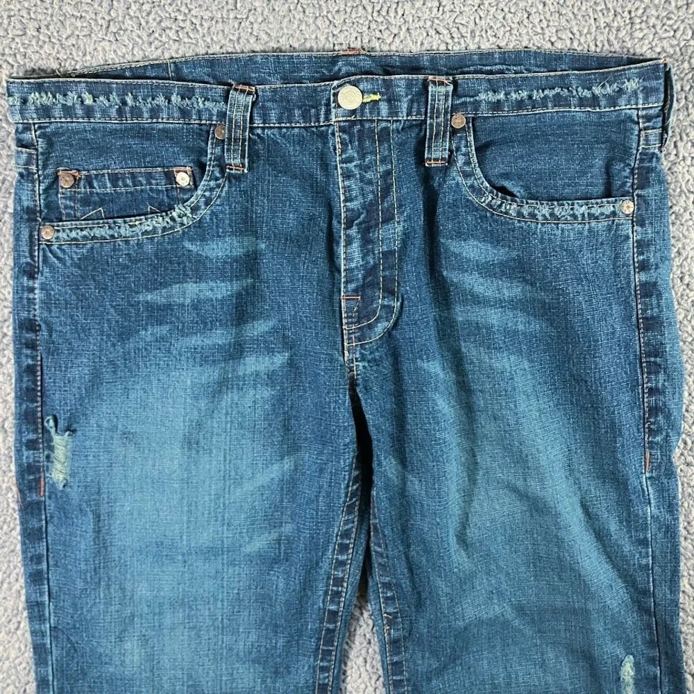 True Religion Bobby Jeans Mens 43x27 Medium Wash Straight‎ Leg Distressed Denim